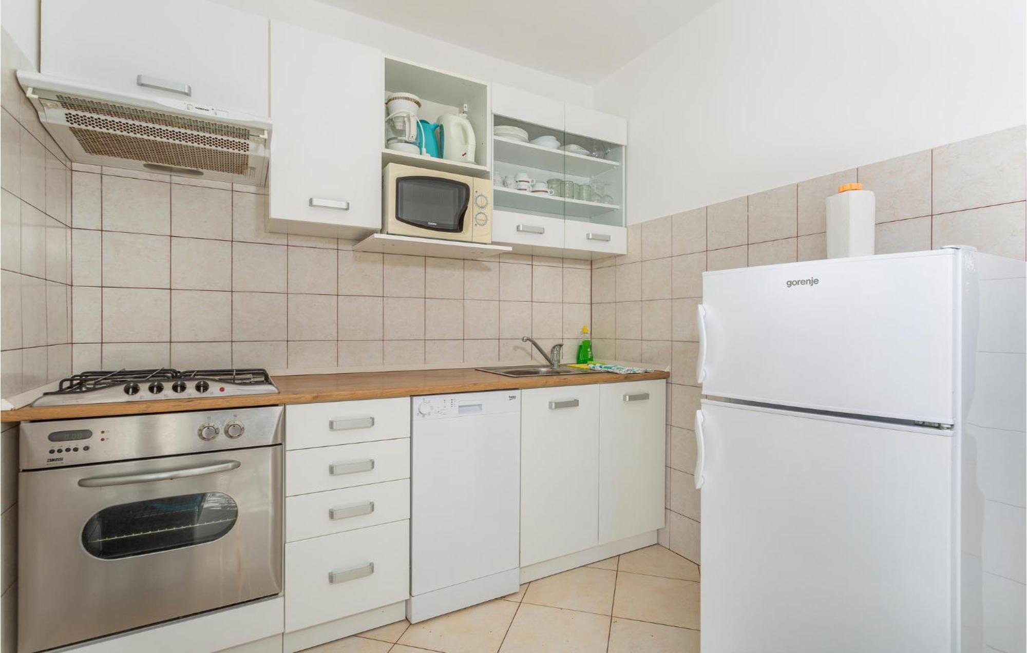 Lovely Apartment In Krk With Kitchen Brzac Bagian luar foto